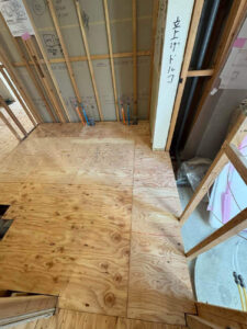 東京都世田谷区のマンションにて、置床工事を行いました。（乾式二重床）【秀和建工】