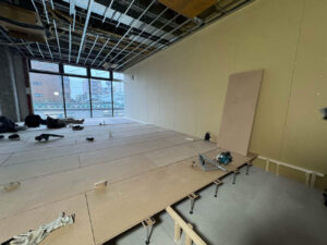 東京都西東京市の店舗にて、置床工事を行いました。(乾式二重床)【秀和建工】