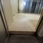 東京都葛飾区のホテルにて、改修工事に伴う置床工事を行いました。（乾式二重床）【秀和建工】