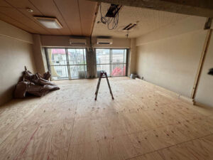 東京都大田区のマンションにて、置床工事を行いました。（乾式二重床）【秀和建工】