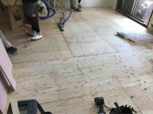 東京都港区のマンションにて、置床工事を行いました。（乾式二重床）【秀和建工】