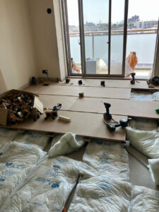 東京都世田谷区のマンションにて、置床工事を行いました。（乾式二重床）【秀和建工】