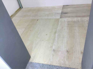 神奈川県小田原市の大学にて、置床工事を行いました。（乾式二重床）【秀和建工】