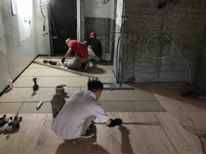 東京都渋谷区のマンションにて、1day置床工事を行いました。（万協YPE支持脚）【秀和建工】