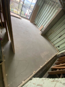 東京都世田谷区のマンションにて、置床工事を行いました。（乾式二重床）【秀和建工】