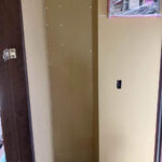 東京都日野市のマンションにて改修工事に伴う床・壁・天井・軽天・PB 一括請負工事を行いました。【秀和建工】