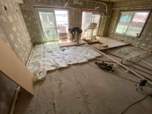 東京都渋谷区のマンションにて、置床工事を行いました。（乾式二重床）【秀和建工】