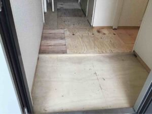 東京都墨田区のマンションにて、置床工事を行いました。（乾式二重床）【秀和建工】