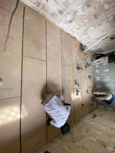 東京都渋谷区のマンションにて、1day置床工事を行いました。（乾式二重床）【秀和建工】