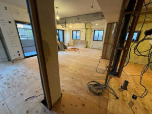 東京都目黒区のマンションにて、1day置床工事を行いました。（乾式二重床）【秀和建工】