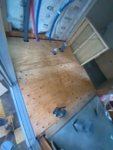 神奈川県茅ケ崎市のマンションにて、置床工事を行いました。（乾式二重床）【秀和建工】