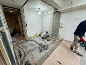 東京都新宿区にて、マンションの置床工事を行いました。（乾式二重床）【秀和建工】