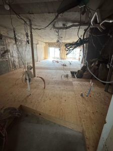 東京都渋谷区のマンションにて、置床工事を行いました。（乾式二重床）【秀和建工】