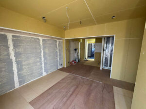 東京都渋谷区のマンションにて、置床工事を行いました。（乾式二重床）【秀和建工】