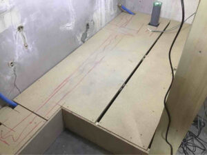 横浜市中区のマンションにて、置床工事を行いました。（乾式二重床）【秀和建工】