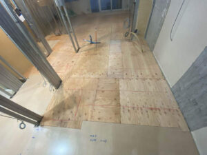 東京都中央区のマンションにて、置床工事を行いました。（乾式二重床）【秀和建工】