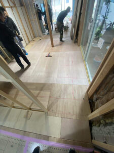 東京都世田谷区のオフィスにて、置床工事を行いました。（乾式二重床）【秀和建工】
