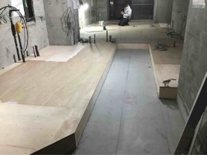 神奈川県藤沢市のクリニックにて、1day置床工事を行いました。(乾式二重床)【秀和建工】