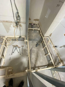 神奈川県川崎市の店舗にて、置床工事を行いました。（パーチクルボード）【秀和建工】