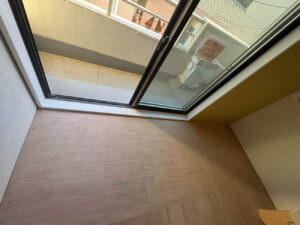 東京都渋谷区のマンションにて、置床工事を行いました。（乾式二重床）【秀和建工】