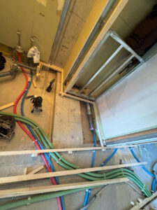 東京都港区のマンションにて、置床工事を行いました。（乾式二重床）【秀和建工】