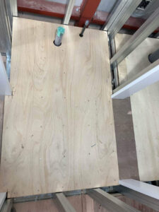 東京都江東区の店舗にて、置床工事を行いました。（乾式二重床）【秀和建工】