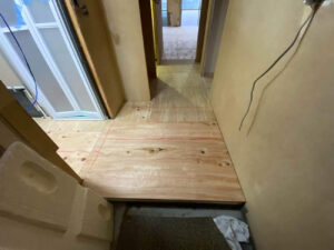 横浜市神奈川区のマンションにて、１day置床工事を行いました。（乾式二重床）【秀和建工】