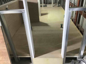 東京都江東区の店舗にて、置床工事を行いました。（乾式二重床）【秀和建工】