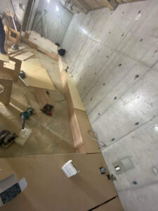 東京都江東区の店舗にて、置床工事を行いました。（乾式二重床）【秀和建工】