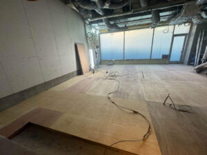 東京都渋谷区のマンションテナントにて、置床工事を行いました。（乾式二重床）【秀和建工】