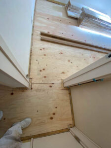 東京都品川区のマンションにて、置床工事を行いました。（グラスウール）【秀和建工】