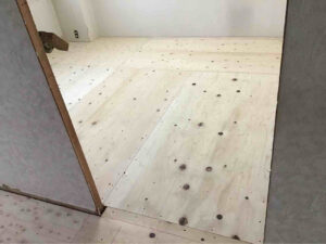 神奈川県平塚市のマンションにて、１day置床工事を行いました。（乾式二重床）【秀和建工】