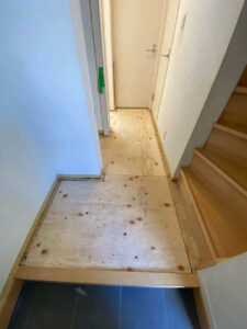 東京都品川区のマンションにて、置床工事を行いました。（グラスウール）【秀和建工】