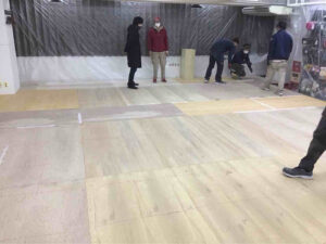 東京都千代田区にて、店舗の置床工事を行いました。(乾式二重床)【秀和建工】