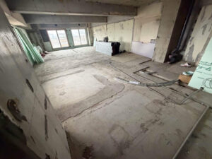 東京都府中市にて、マンションの1day置床工事を行いました。(乾式二重床)【秀和建工】