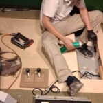 川崎市多摩区にて、シミュレーションゴルフ場店舗のハイブリッド置床工事を行いました。（パーチクルボード）【秀和建工】