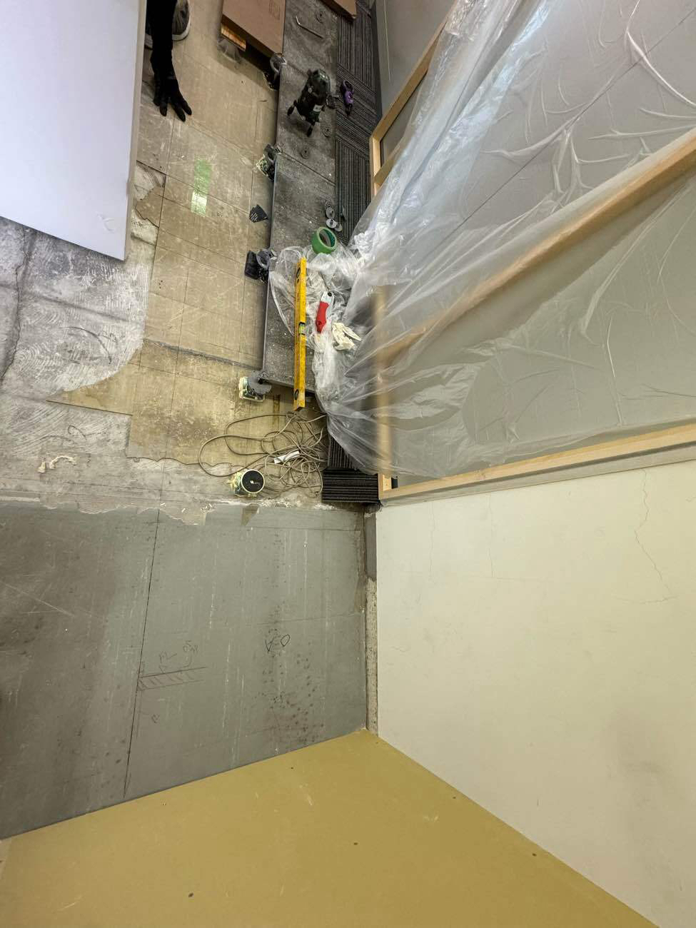 店舗改修 ＯＡフロア再調整 埼玉県羽生市