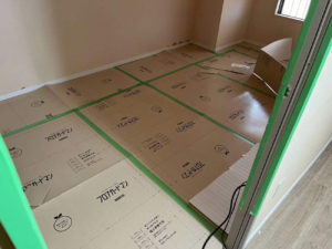 東京都三鷹市のマンションにて、防音フロア工事を行いました。【秀和建工】