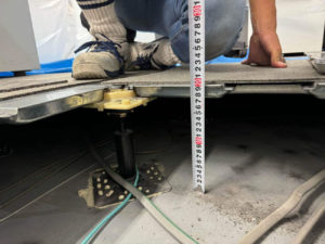 店舗改修夜間工事 OAフロア工事 東京都江戸川区（藤澤建機モザイクフロア）【秀和建工】