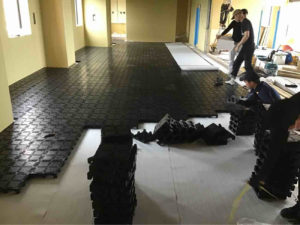 千葉県印西市にある店舗にて、OAフロア工事を行いました。（ステップラインＢＦ－５０）【秀和建工】