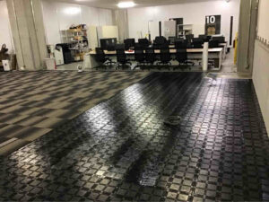 東京都大田区のオフィスにて、ステップライン樹脂OA工事を行いました。【秀和建工】