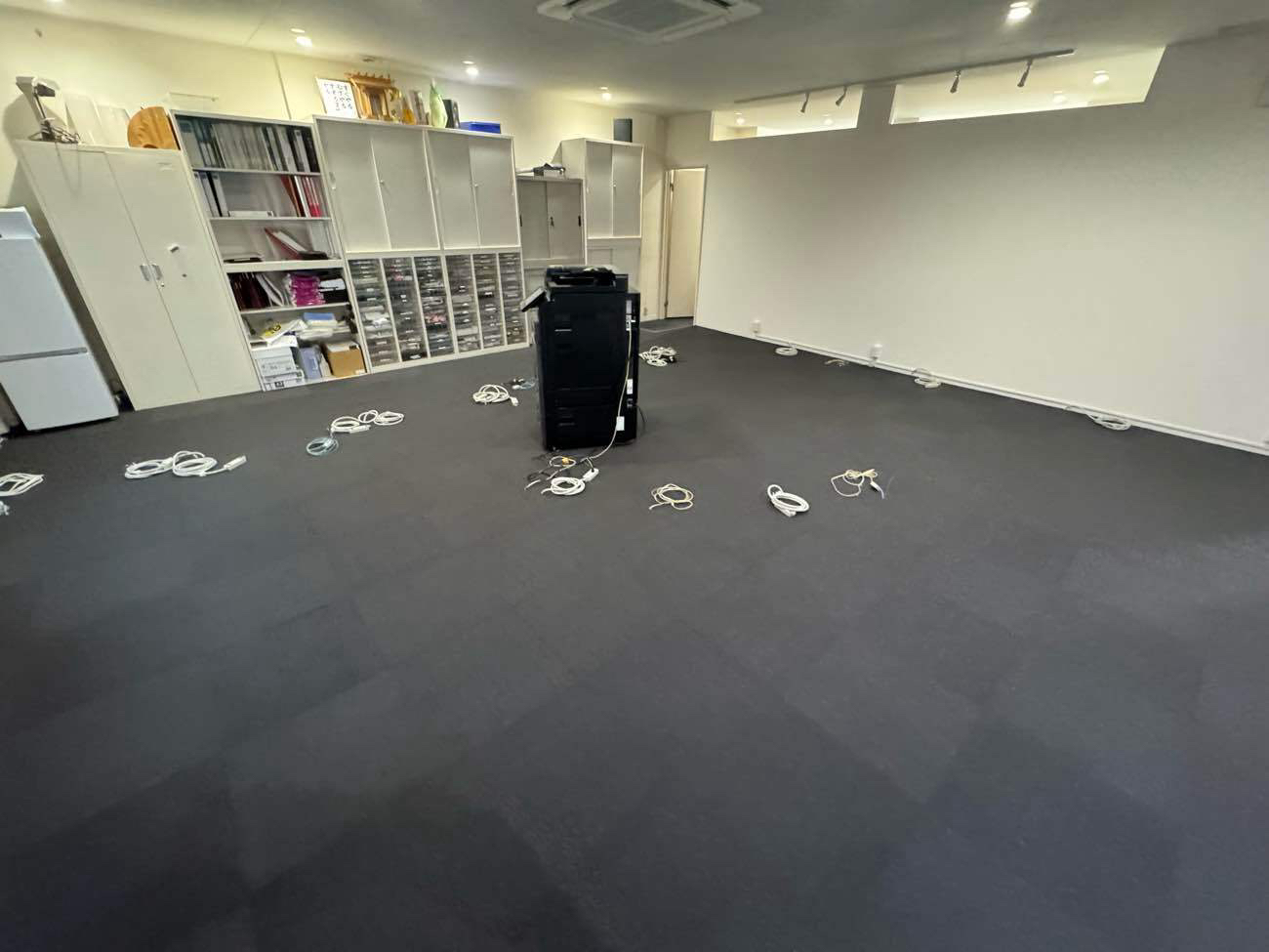 さいたま市中央区の事務所にて、OAフロア工事を行いました。（TN30）【秀和建工】