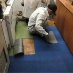 藤沢市南区の稼働中事務所にて、タイルカーペット張替工事を行いました。(TAJIMA製タイルカーペット481-283)【秀和建工】