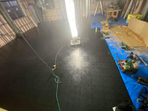 埼玉県川口市のオフィスにて、ステップライン樹脂OA工事を行いました。【秀和建工】