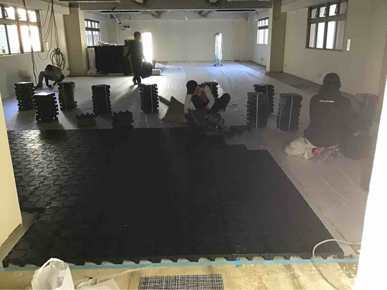 埼玉県川口市のオフィスにて、ステップライン樹脂OA工事を行いました。【秀和建工】