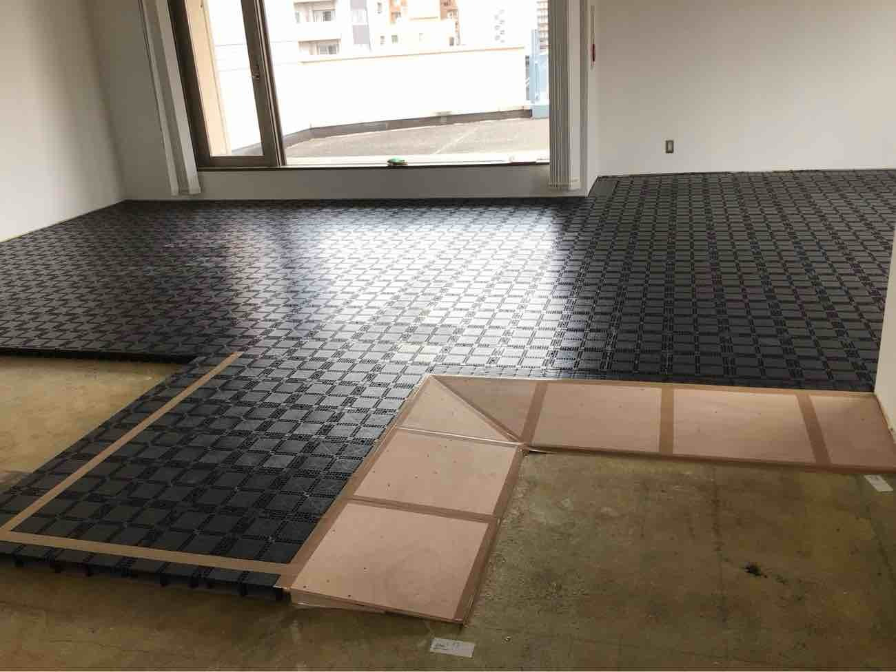 埼玉県川口市のオフィスにて、ステップライン樹脂OA工事を行いました。【秀和建工】