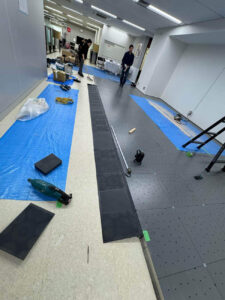 川崎市中原区の店舗にて、OAフロア工事を行いました。【秀和建工】