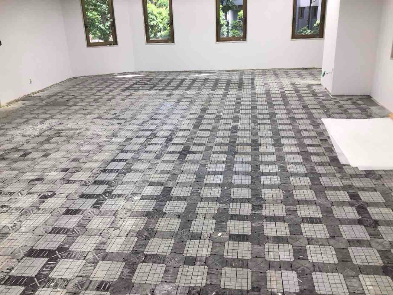 東京都渋谷区のオフィスにて、原状回復工事を行いました。（ステップライン製置敷樹脂OA BFH-40）【秀和建工】