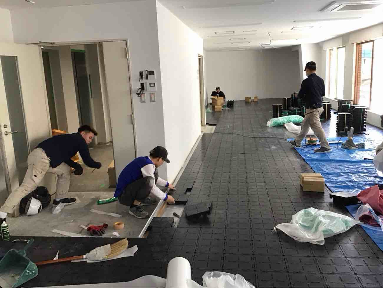 東京都渋谷区のオフィスにて、原状回復工事を行いました。(ステップライン製置敷樹脂OA BFH-40)【秀和建工】